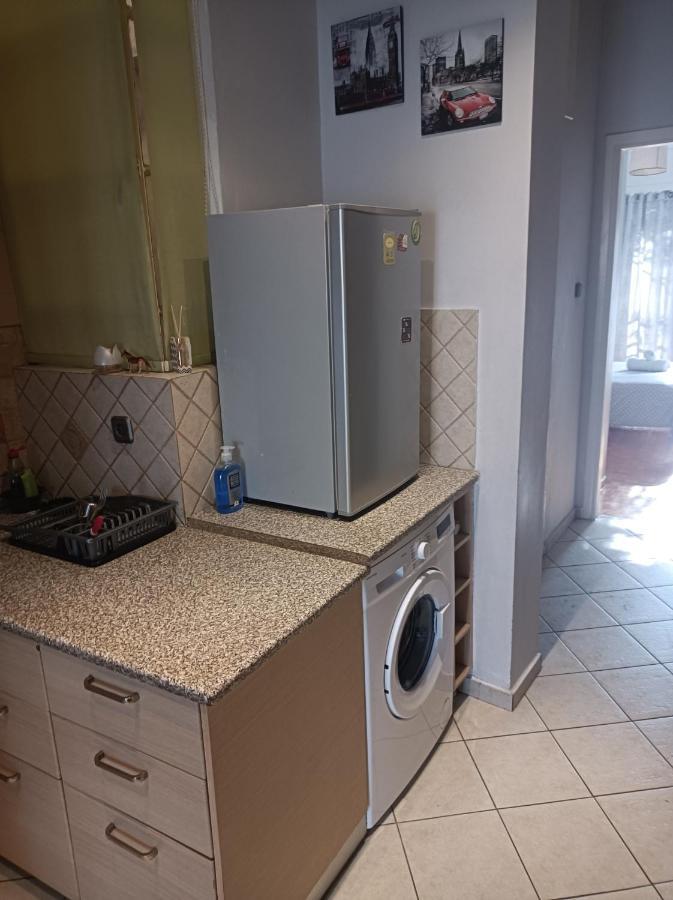 Historic Center Apartment At Thisseio Афины Экстерьер фото